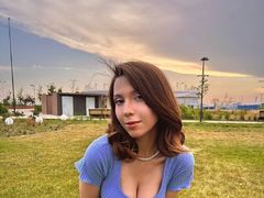 DoraBruks from LiveJasmin