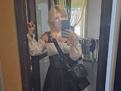 DoraGreeni from LiveJasmin