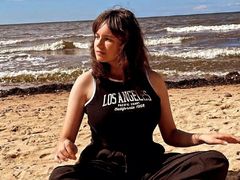 DorathyChianese - female with brown hair and  big tits webcam at LiveJasmin