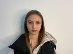 DorisDiggle - female with red hair webcam at LiveJasmin