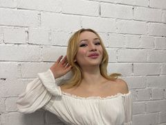 DorlaAbarca from LiveJasmin