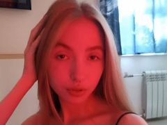 DotStumfoll - blond female with  big tits webcam at LiveJasmin