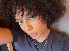 DovieAguillon from LiveJasmin