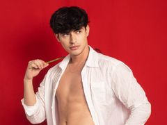 DrakeConnor from LiveJasmin