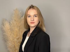 DustiSouffront - female with brown hair webcam at LiveJasmin