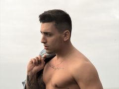DylanGreen - male webcam at LiveJasmin