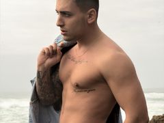 DylanGreen - male webcam at LiveJasmin