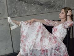 EarleneConaghan - female with brown hair and  small tits webcam at LiveJasmin