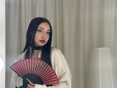 EasterArnet - female with brown hair webcam at LiveJasmin