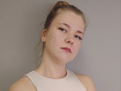 EboniSkousen - blond female webcam at LiveJasmin