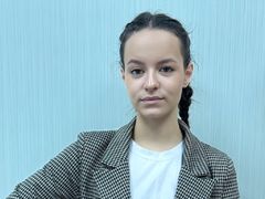 EdinaBalm - female with brown hair webcam at LiveJasmin