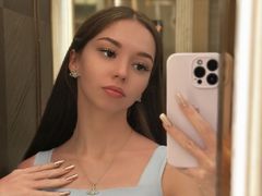 AlbertaMeows - female with brown hair webcam at LiveJasmin