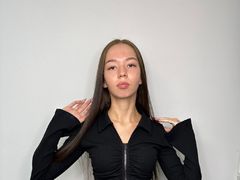 AlbertaMeows from LiveJasmin