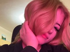 EdithBiglow - female with brown hair webcam at LiveJasmin