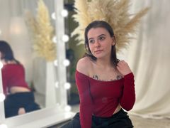 EdlaHails from LiveJasmin