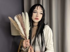 EdwinaCrammer - female with brown hair webcam at LiveJasmin