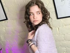EffyLounge - female with brown hair and  big tits webcam at LiveJasmin