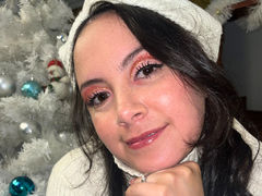 ElaMurray - female with brown hair and  big tits webcam at LiveJasmin