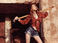 ElaRossie - female with red hair webcam at LiveJasmin