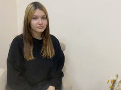 ElaraSkye - blond female webcam at LiveJasmin