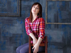 ElenSquaw - female with brown hair and  small tits webcam at ImLive