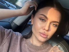 ElenaZolton - female with black hair and  big tits webcam at LiveJasmin