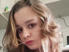 EleonoreMathson from LiveJasmin