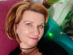 EllesonHarper - blond female with  big tits webcam at LiveJasmin