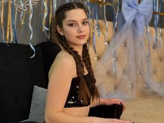 EliSwann - female with brown hair and  small tits webcam at LiveJasmin