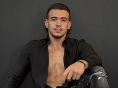 ElijahThorne from LiveJasmin
