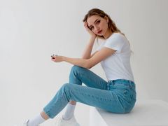 ElinaGray - female with brown hair and  small tits webcam at LiveJasmin