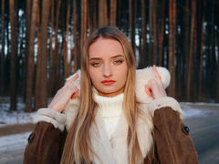 ElinaGray - female with brown hair and  small tits webcam at LiveJasmin