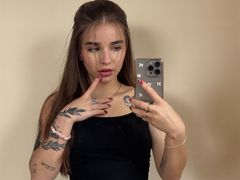 ElinaLuxe from LiveJasmin