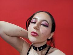 ElisaPolarodi - female with brown hair and  big tits webcam at LiveJasmin