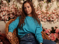 ElisabethHart - blond female webcam at LiveJasmin