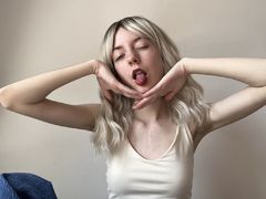 ElissMeow - blond female with  small tits webcam at LiveJasmin