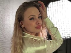 ElizaFlower - blond female webcam at LiveJasmin