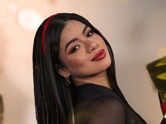 ElizaJaramillo - female with brown hair webcam at LiveJasmin