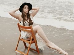 ElizabethBronks - female with brown hair and  big tits webcam at LiveJasmin