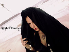 ElizabethCrowley - female with black hair and  big tits webcam at LiveJasmin