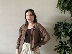 ElizabethDion - female with brown hair webcam at LiveJasmin