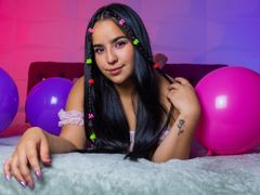 ElisabethCooper - female with black hair and  big tits webcam at LiveJasmin