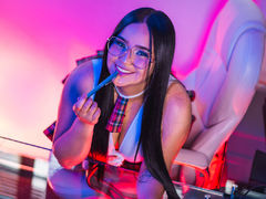 ElisabethCooper - female with black hair and  big tits webcam at LiveJasmin