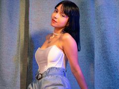 ElizabethThaylor - female with black hair webcam at LiveJasmin