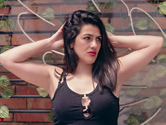 ElizabethCurvy - female with black hair webcam at xLoveCam