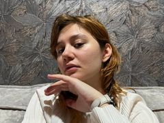 ElizabethWings - female with red hair webcam at LiveJasmin