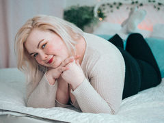 EllaBale - blond female with  big tits webcam at LiveJasmin