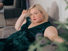 EllaBale - blond female with  big tits webcam at LiveJasmin