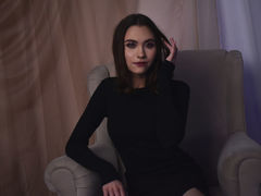 EllaCurtis - female with brown hair webcam at LiveJasmin