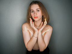 EllenGrays - blond female webcam at LiveJasmin